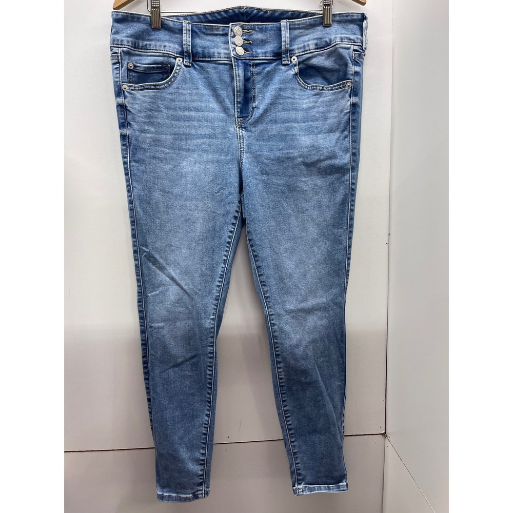 Torrid Super Soft Jegging Medium Wash High Rise Triple Button Jeans 14S